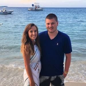 Meet your Posher, Mia